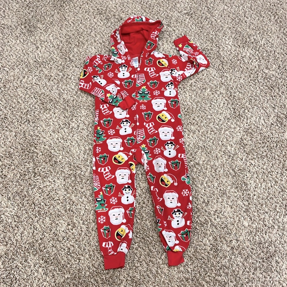 CHILDRENS PLACE pjs 🌲
